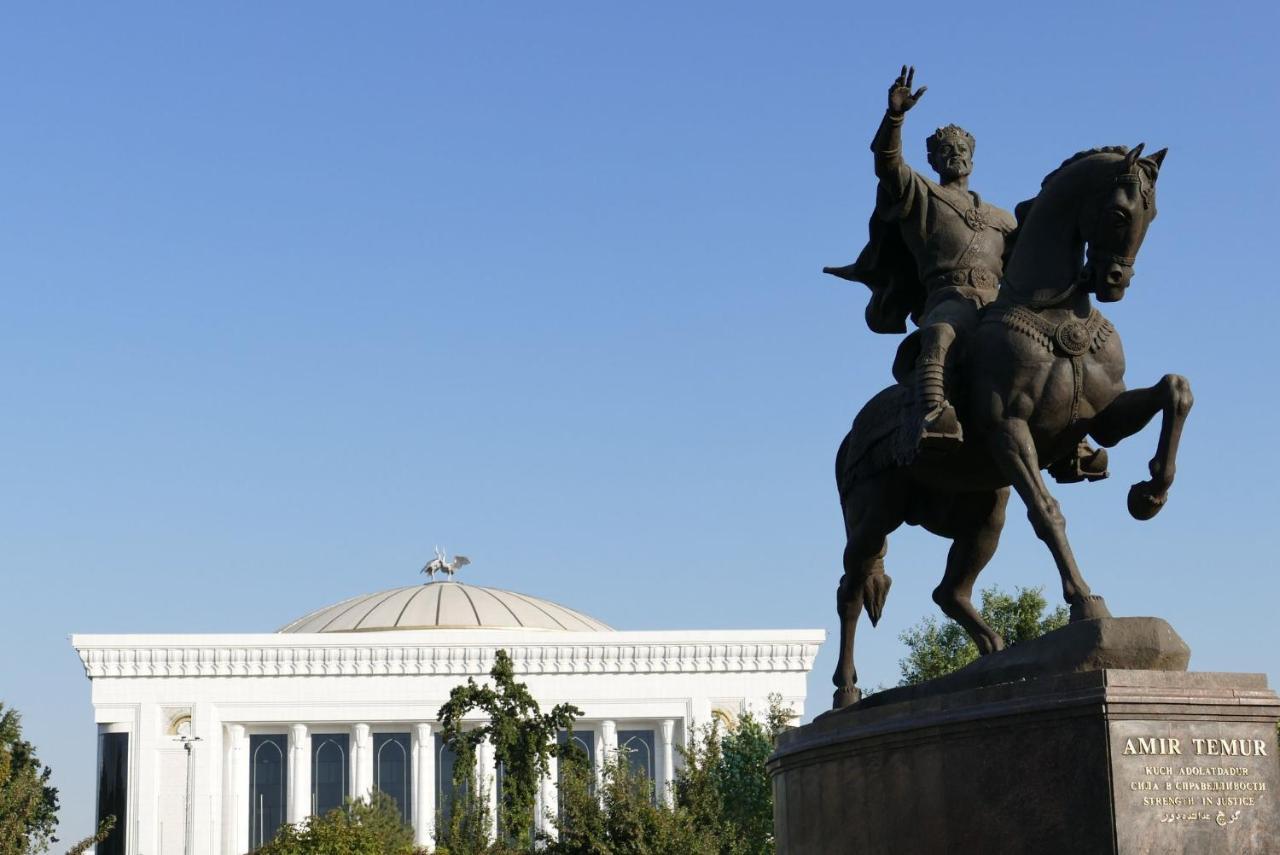 Intercontinental Tashkent By Ihg Hotel Bagian luar foto