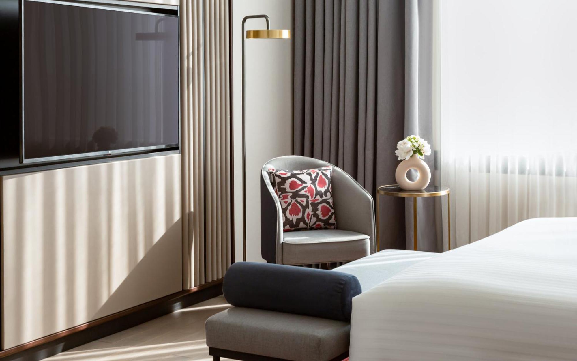Intercontinental Tashkent By Ihg Hotel Bagian luar foto