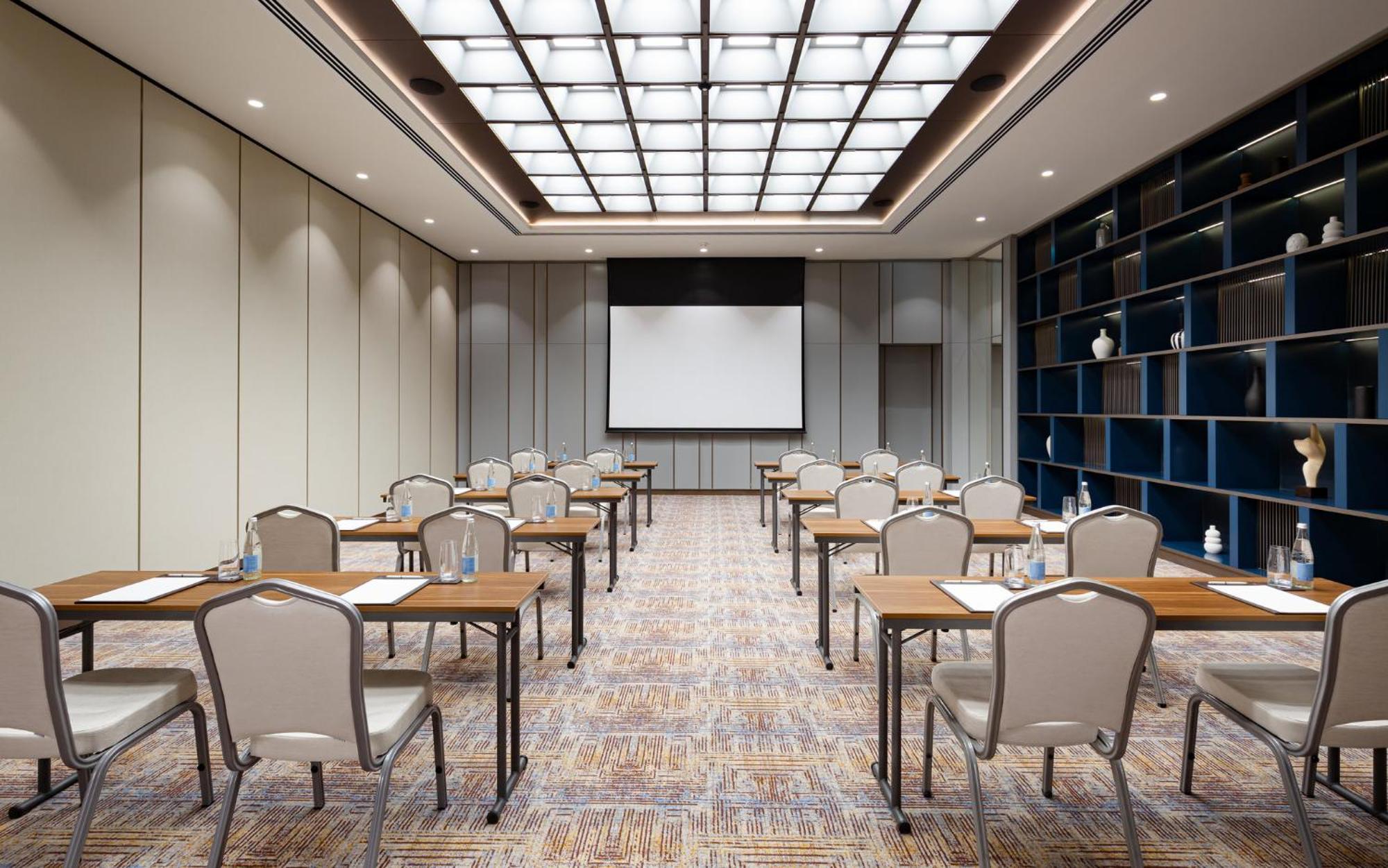 Intercontinental Tashkent By Ihg Hotel Bagian luar foto